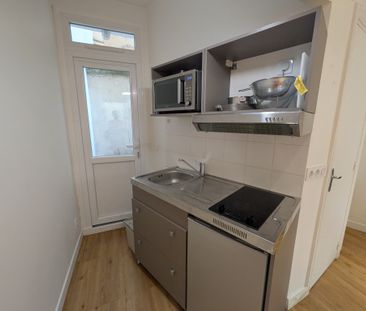 Location Appartement 1 pièce 20m² PARIS 16ème - Photo 6