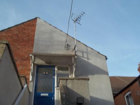 1 bedroom flat to rent - Photo 5