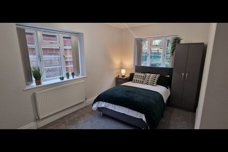 Room in a Shared Flat, Springfield Court, B28 - Photo 5