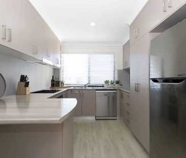 MODERN 2 BEDROOM UNIT IN A QUIET NEIGHBOURHOOD! - Photo 5