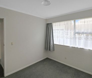 Central Hutt - Photo 3