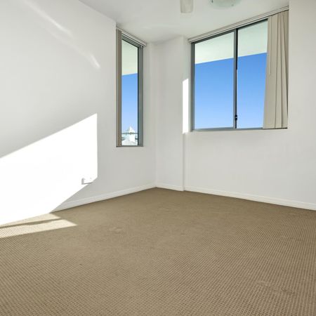 Modern 2-Bedroom Unit With A Beautiful Balcony View! - Photo 3