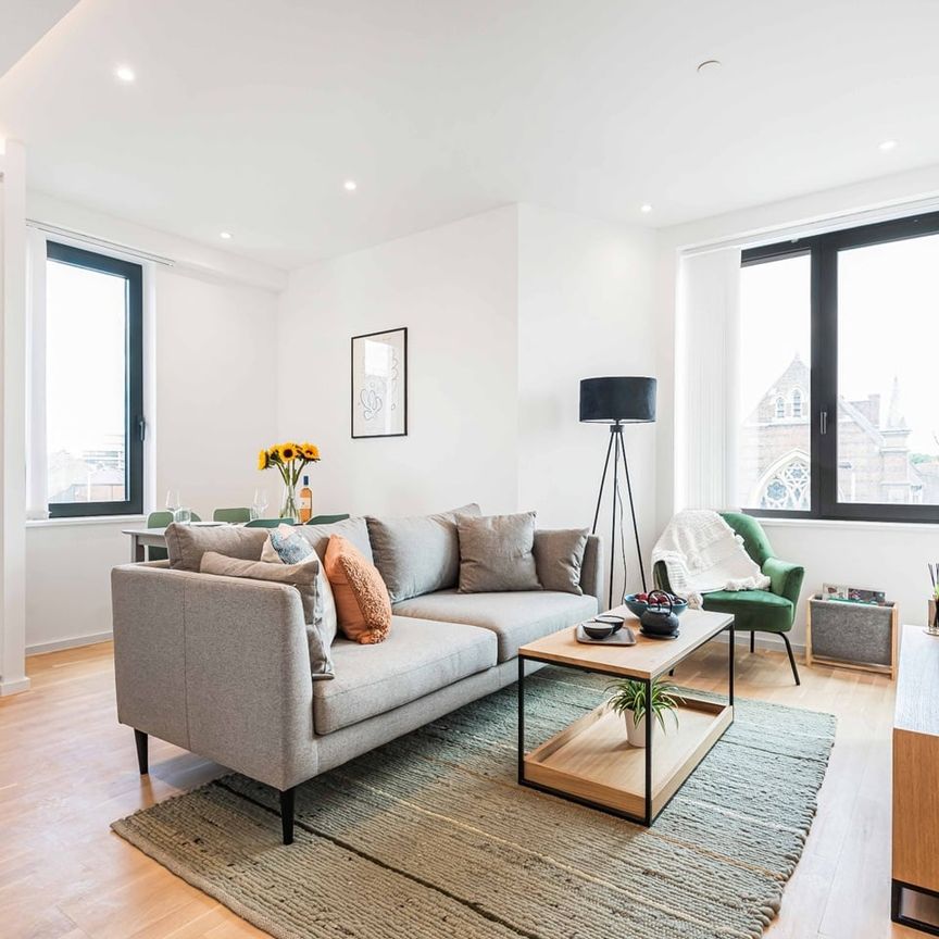 2 Bed Flat, Gravity Royal Heights, RG1 - Photo 1