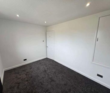 Coltsfoot Drive, Altrincham, WA14 - Photo 3