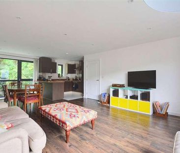 Chiltonian Mews, London, SE13 - Photo 2