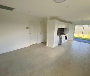 Home For Rent - Photo 5