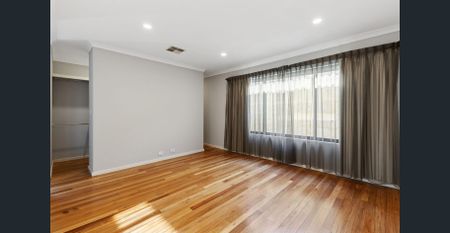 LARGE FAMILY HOME - Photo 2