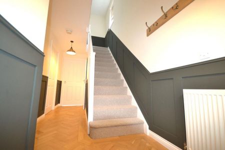 3 bedroom end of terrace house to rent - Photo 3