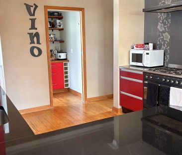 Top Hokowhitu Location - Semi Furnished - Photo 2