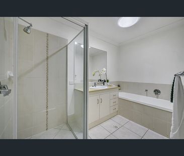 6 Alexandra Street, Brassall, Qld 4305 - Photo 5