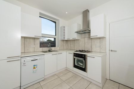 Kentish Town Road, Kentish Town, London - Photo 3
