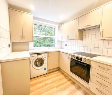 Hutton Road, Shenfield, CM15 - Photo 3