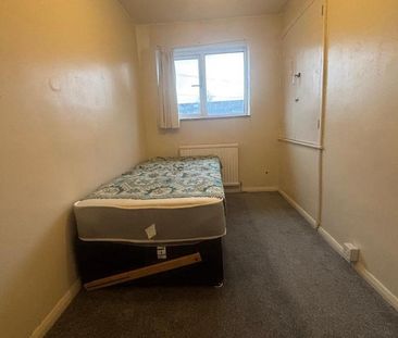 3 bedroom terraced house to rent - Photo 6