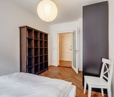 Attractive period apartment in popular location - Photo 4