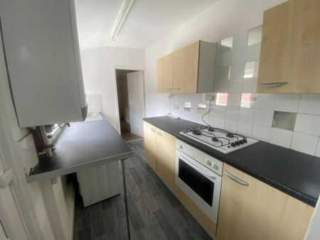 4 bedroom terraced house to rent - Photo 4