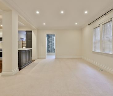 For Lease - 119 Chaplin Crescent Unit# Main, Toronto, Ontario - Photo 1