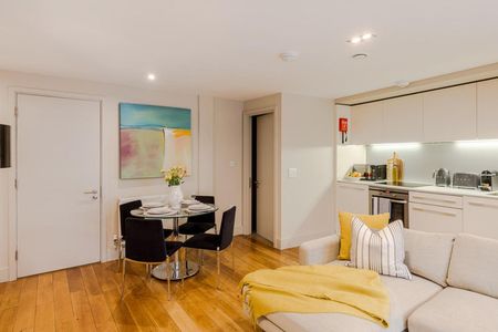 Lovat Lane - Photo 3