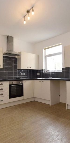 Room in a Shared House, Kensington Road, BS16 - Photo 1