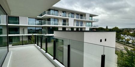 Appartement te huur in Ukkel voor € 1.600 met 2 slaapkamers - Photo 4