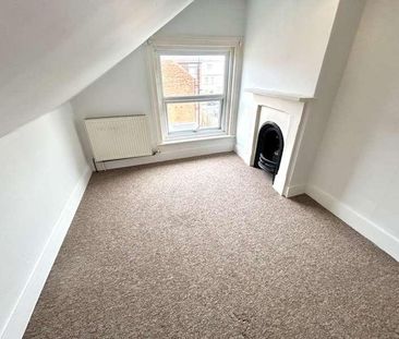 Russell Road, Felixstowe, IP11 - Photo 3