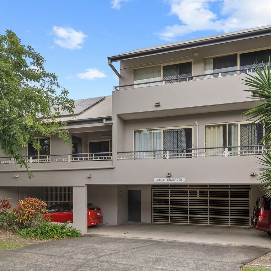 Stunning 3-Bedroom Unit in Annerley - Your Modern Oasis! - Photo 1