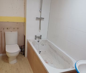 Studio Flat, Castle Gardens, NG7 - Photo 2