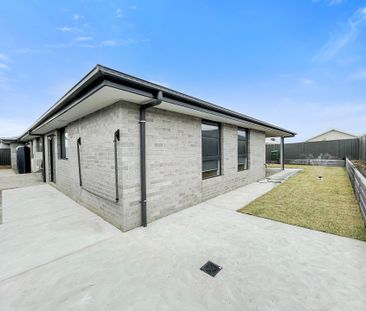 26 McLeod Crescent, Lucas - Photo 3