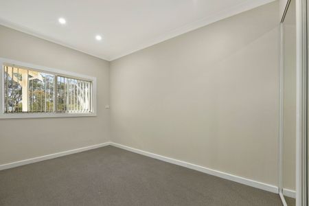 Charming Refreshed Cottage in a Convenient Location - Photo 3