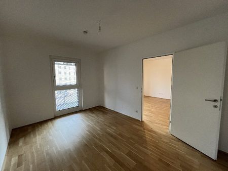 4-Zimmer-Wohnung mit Balkon in zentraler Lage - Foto 3