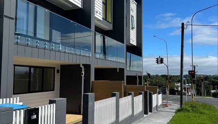 Brand new town houses - Ready NOW! - Photo 5