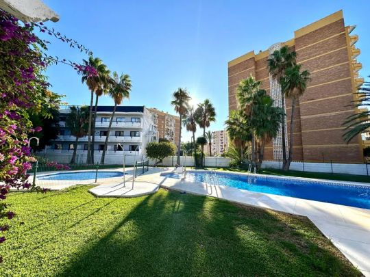 Alquiler de piso en Calle Sagitario - Foto 1