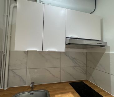 Magnifique STUDIO REFAIT A NEUF RUE DE BERRI - Photo 3