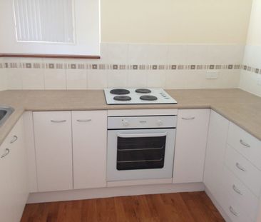 12 Whitsunday Court, Caboolture, Qld 4510 - Photo 2