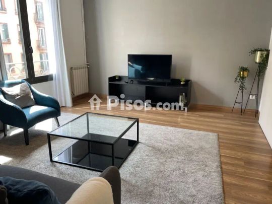 Piso en alquiler en Carrer de Balmes, 357, cerca de Carrer d' Atenes - Photo 1