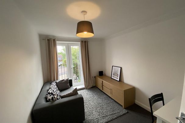 1 bedroom in a house share to rent - Photo 1