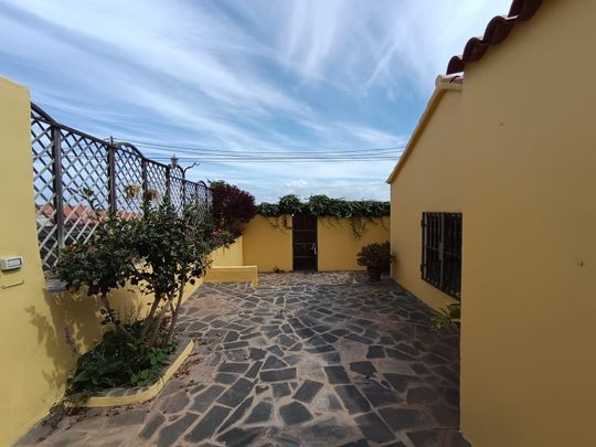 House - Puerto de La Cruz (Distrito San Antonio - Las Arenas) - Photo 1