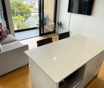 Fully Furnished 1 Bedroom, 1 Bathroom Apartment, 1 Car - Photo 1