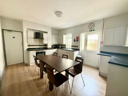 Newcastle Street, Silverdale, ST5 - Photo 4