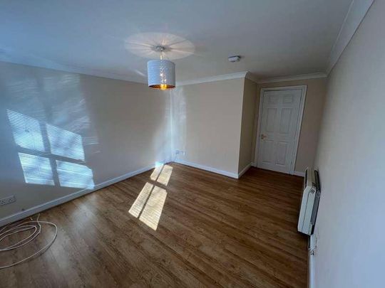 Sherfield House Burton Road, SO15 - Photo 1