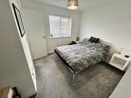 3 bedroom semi-detached house to rent - Photo 4