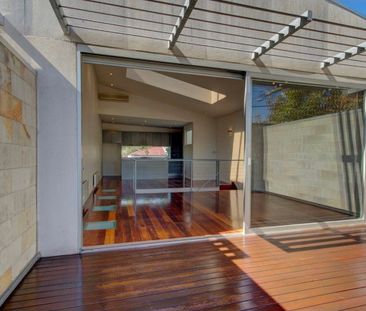 South Yarra - Photo 2