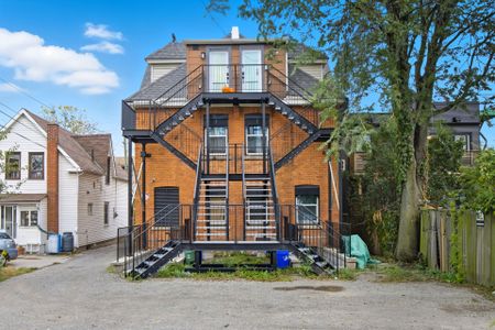 For Lease - 113 Catharine Street Unit# 4, Hamilton, Ontario - Photo 3