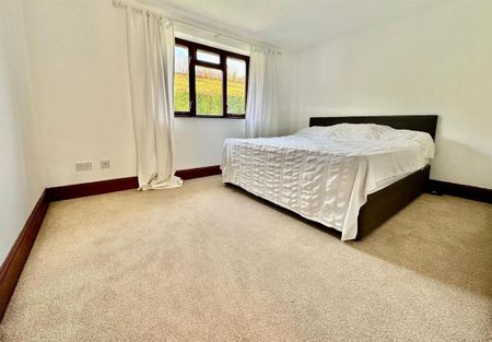 4 bedroom bungalow to rent - Photo 5