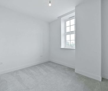 A modern two bedroom apartment in the Horlicks Factory Building by ... - Photo 1