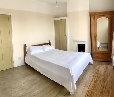 4 bedroom semi-detached house to rent - Photo 2