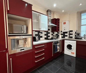 1 bedroom in a flat share to rent - Photo 1