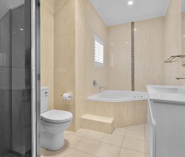 Stylish family home in the prime Beverly Hills location - Photo 6