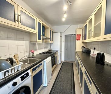 1 bedroom in a house share to rent - Photo 1