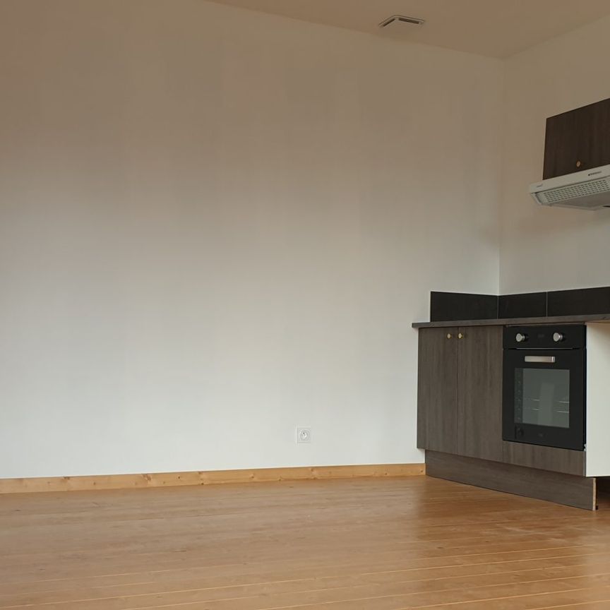 Location Appartement 6 pièces 55m² AULT 80460 - Photo 1