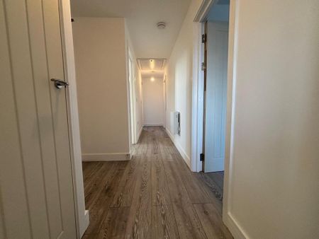 3 bedroom apartment to rent - Photo 3